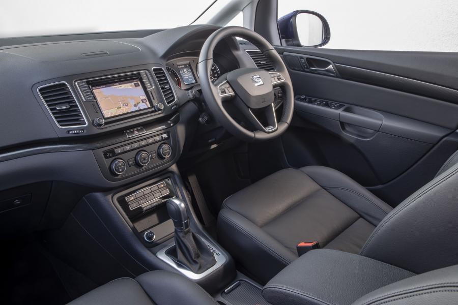 Интерьер Seat Alhambra Xcellence (7N) 2018 года  (UK) (фото 8 из 40)